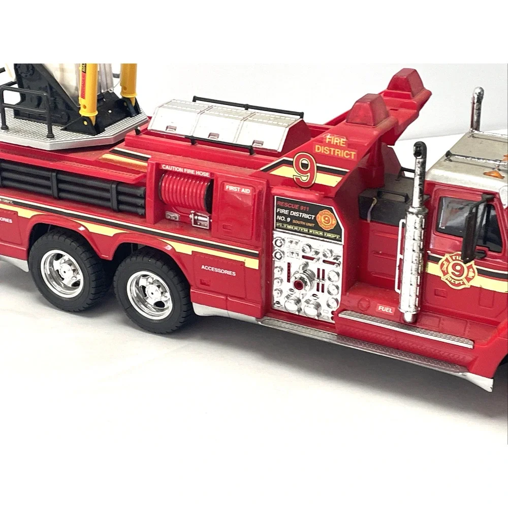 New Bright 20in RC Fire Ladder Truck Remote Controller Included Missing Front wh